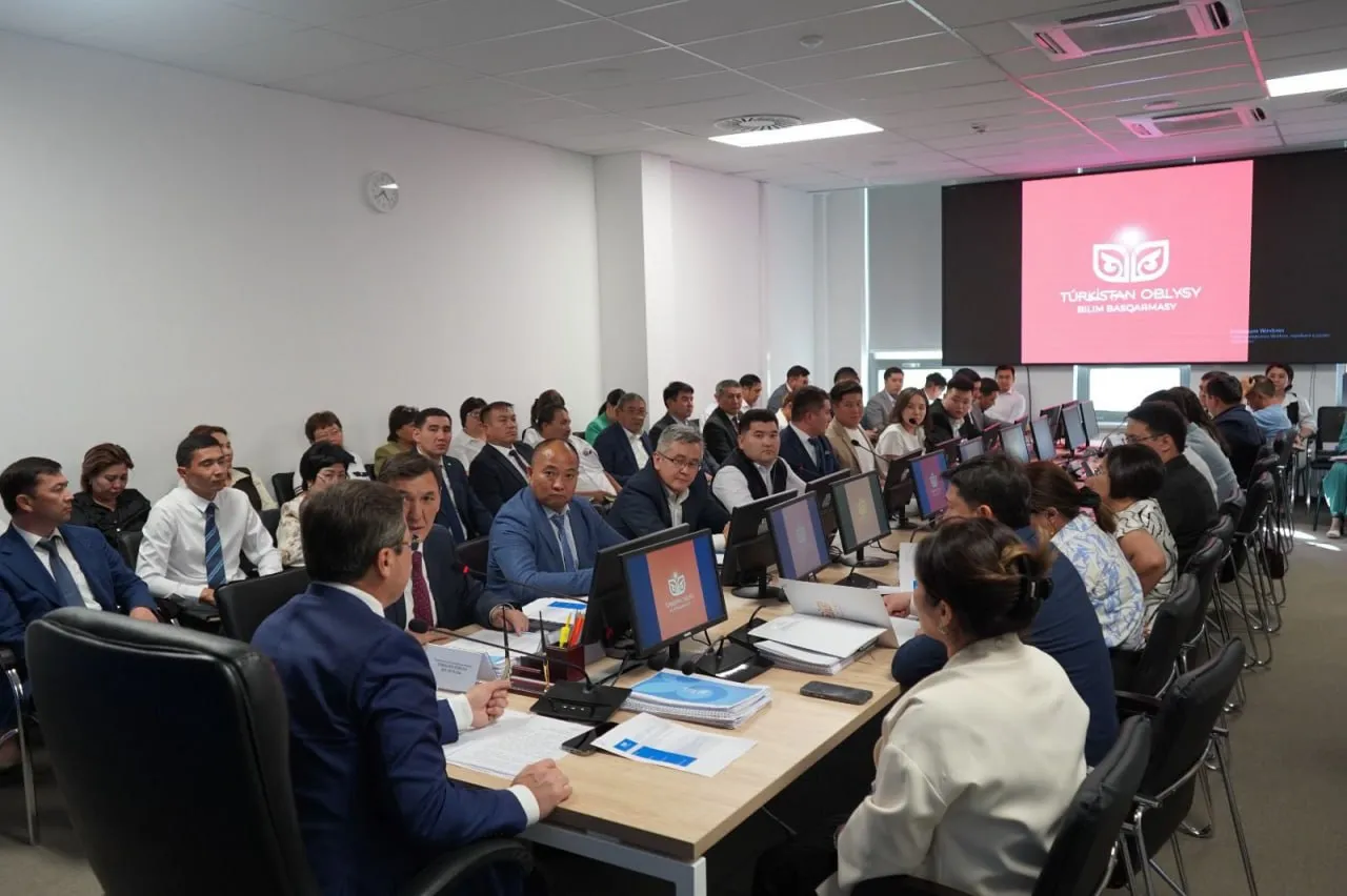 Түркістан облысы білім басқармасындағы кездесу